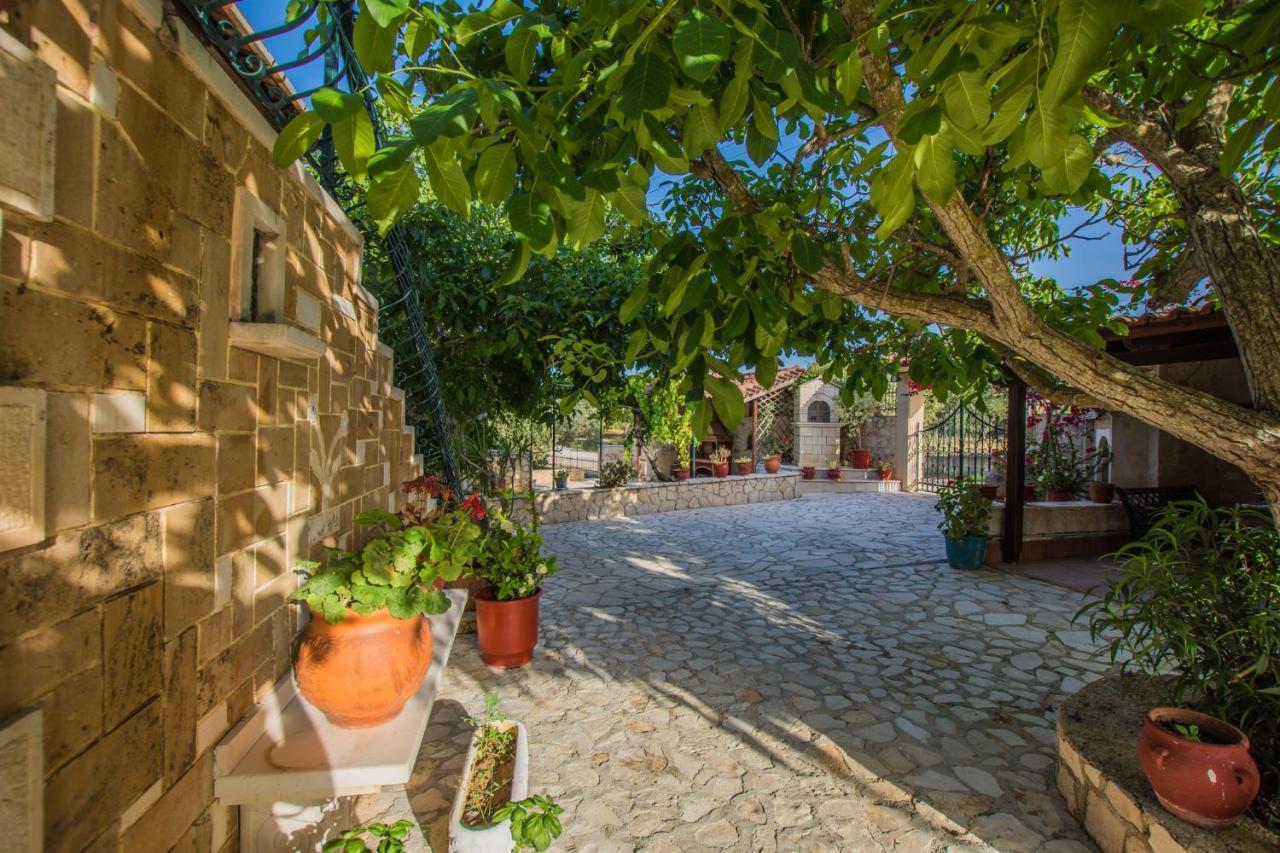 Porto Giardino Apartments Kypseli Exterior foto