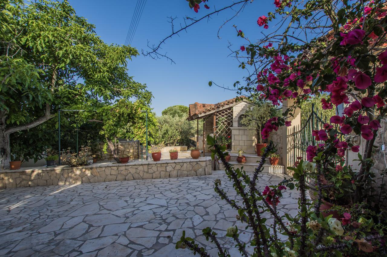 Porto Giardino Apartments Kypseli Exterior foto